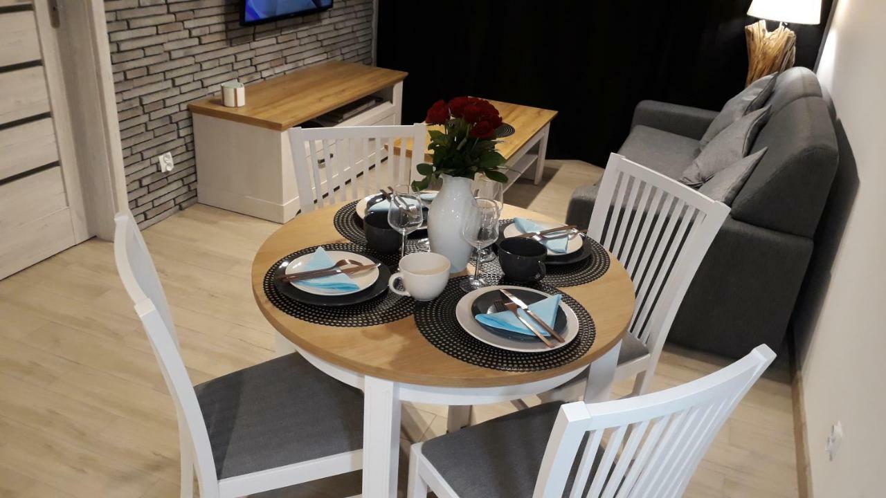 Apartament Oliwka Z Prywatnym Miejscem Postojowym Колобжег Екстериор снимка